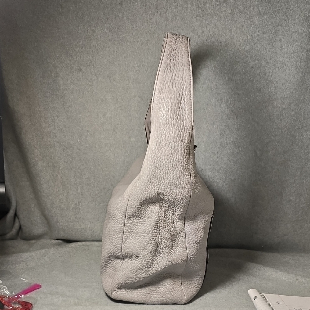 Micheal Kors Lilac/Grey Pebble Leather Hobo Bag RARE - Picture 3 of 13